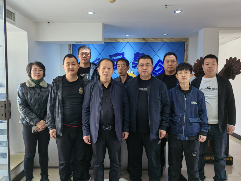 同業(yè)交流才是推動發(fā)展的原動力！歡迎同行企業(yè)老板到陜西鑫安安防參觀指導(dǎo)工作