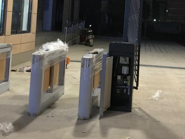 工地上出現(xiàn)難題糾紛了，工地人臉識別門禁系統(tǒng)了解一下