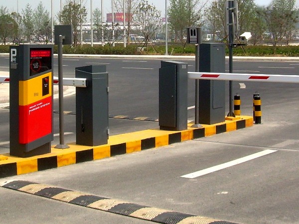 智能交通監(jiān)控系統(tǒng)功能升級，實(shí)現(xiàn)多場景應(yīng)用