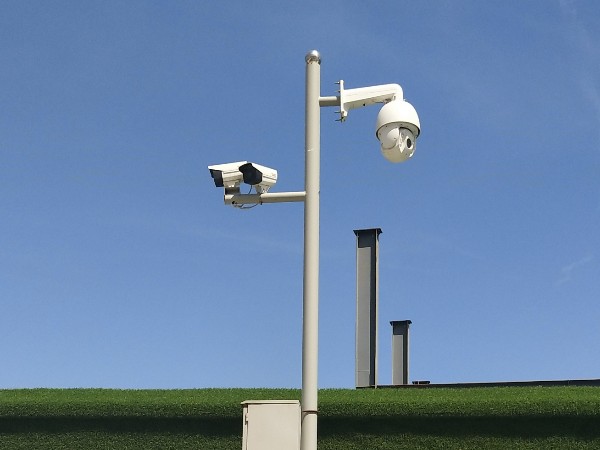 野外條件下，想要安裝無線無網(wǎng)監(jiān)控攝像頭怎么辦？