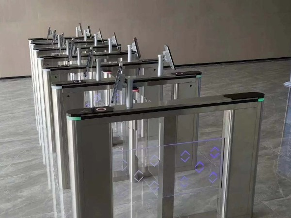 指紋識(shí)別門禁系統(tǒng)，提高使用體驗(yàn)，擁有安全保障！